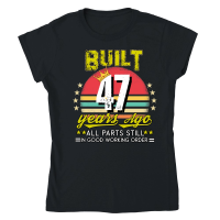 Product Vintage Birthday 47 Classic Womens Crewneck T-shirt