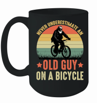 Product father day   Never Underestimate an Old Guy on a Bicycle Mug